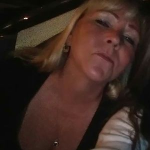 Meet your Posher, Debora